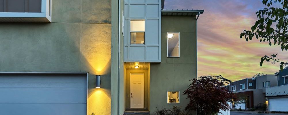 5 Styles of Exterior Lighting to Try in 2024